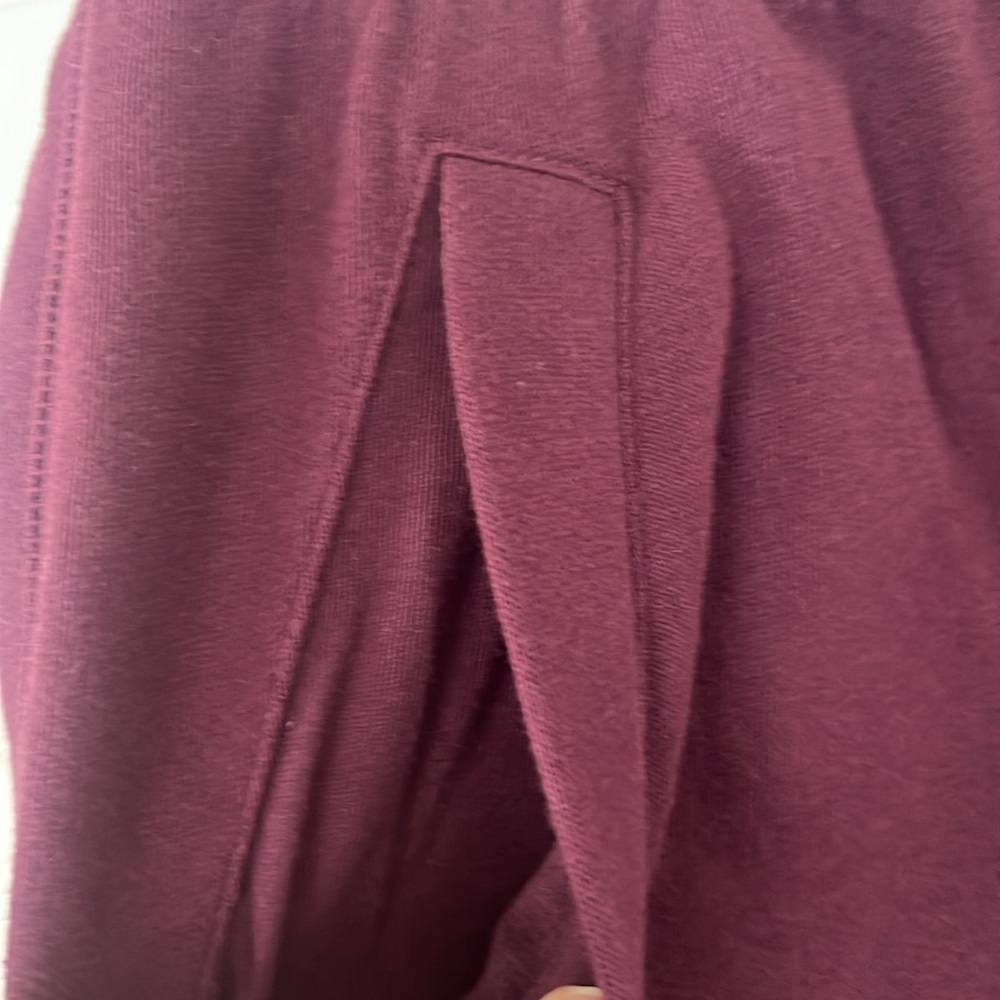 Victoria’s Secret Pink short. Burgundy size medium. - Picture 3 of 4